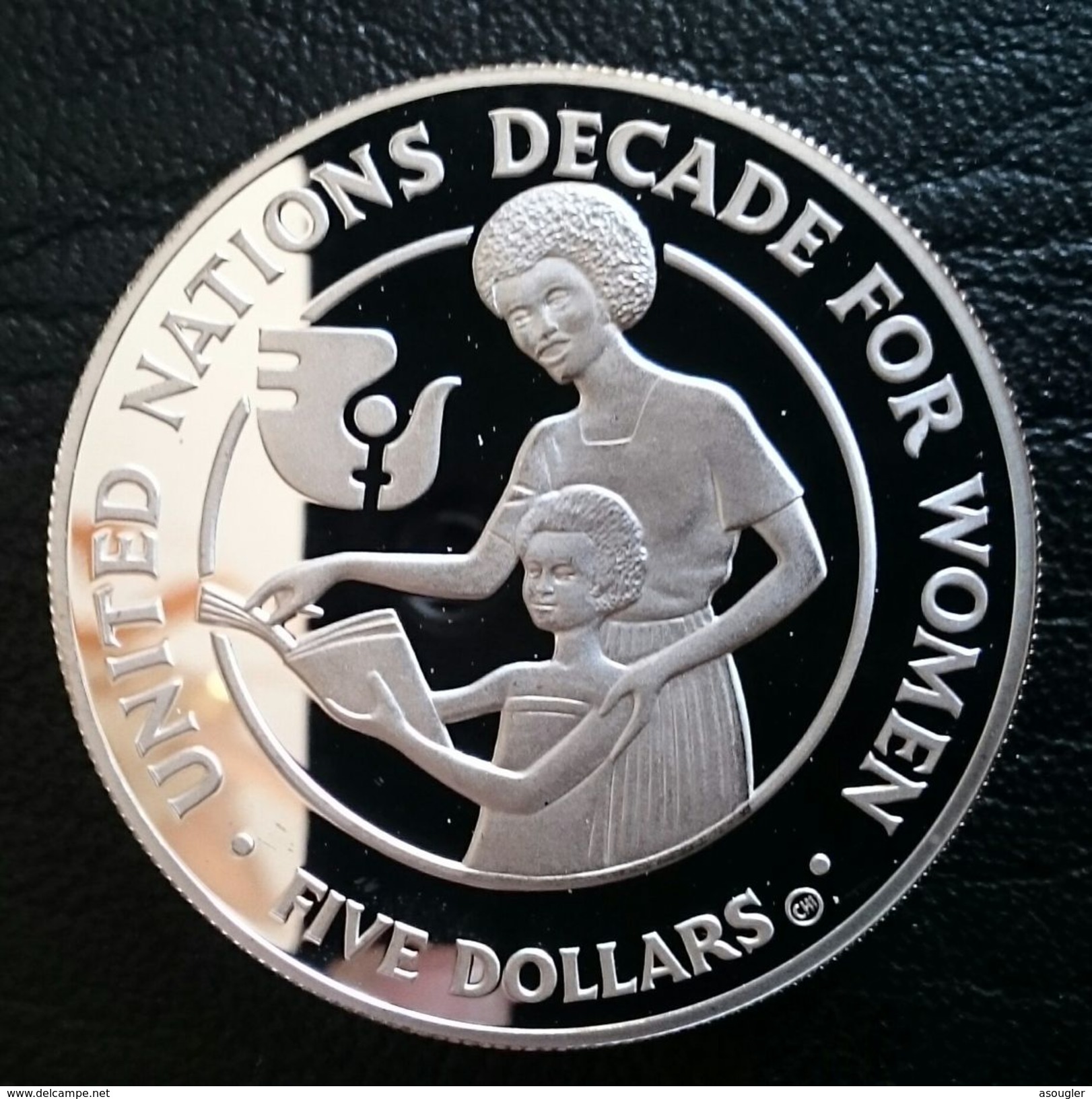 SOLOMON ISLAND 5 DOLLARS 1985 SILVER PROOF "Decade For Women" Free Shipping Via Registered Air Mail - Salomon