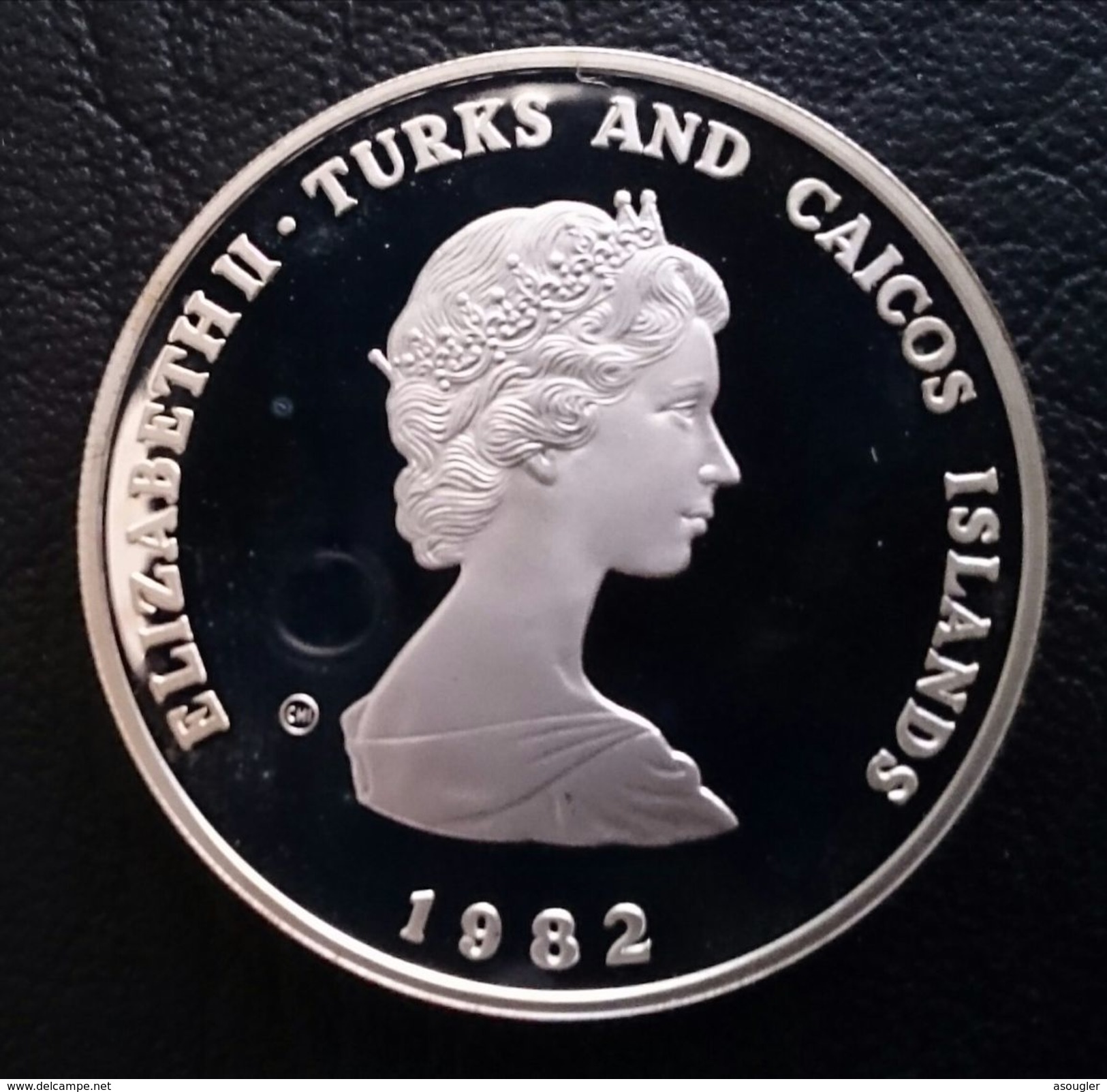 Turks And Caicos Islands 10 CROWNS 1982 SILVER PROOF "International Year Of The Child" Free Shipping Via Registered - Turks En Caicoseilanden