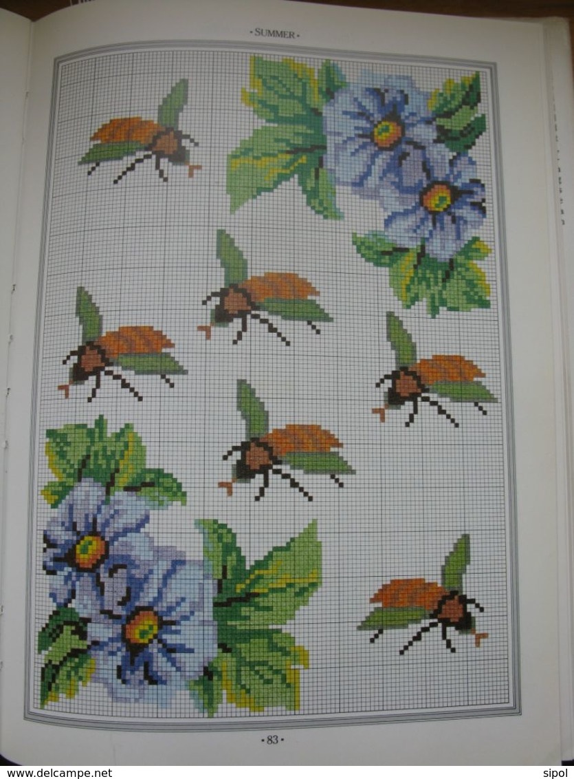 Loisirs  créatifs  Points de croix  English garden embroidery ( Stafford whiteaker) 144 pages