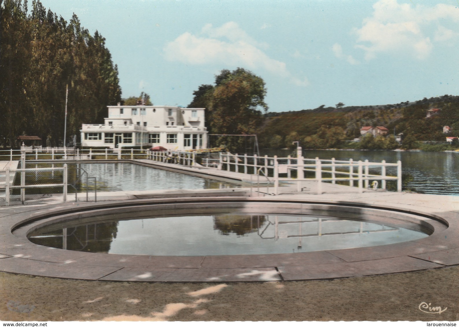 78 - AUBERGENVILLE - La Piscine - Aubergenville