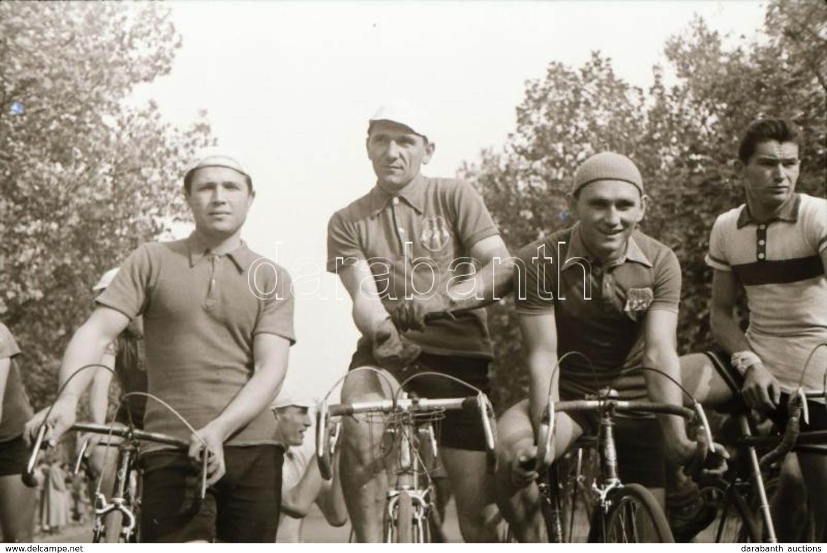 Cca 1948 Kerékpárverseny A Városligetben, A Magyar Szabadságharcos Szövetség Szervezésében, 30 Db Vintage Negatív Rózsa  - Autres & Non Classés