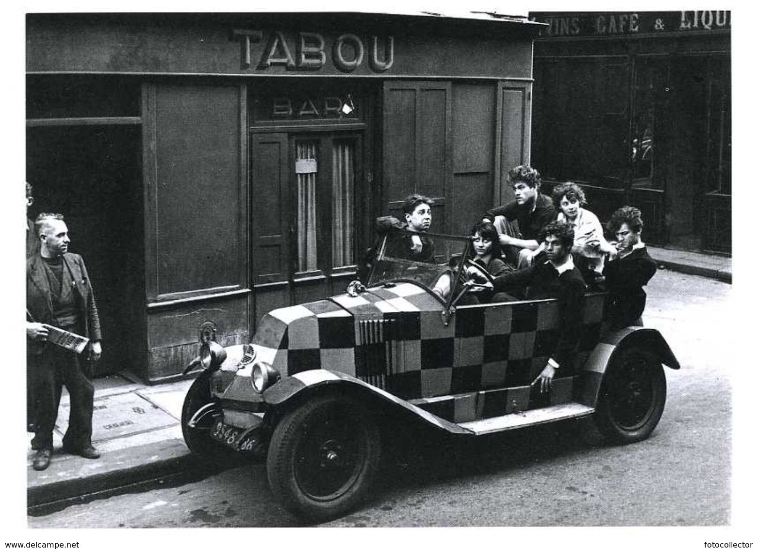 Paris : La Voiture à Carreaux 1947 Par Doisneau - Doisneau
