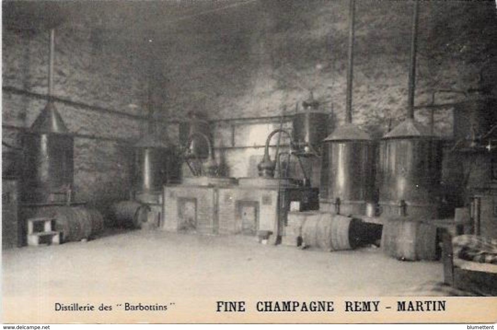 CPA Cognac Fine Champagne Remy Martin Métier Non Circulé Distillerie - Cognac