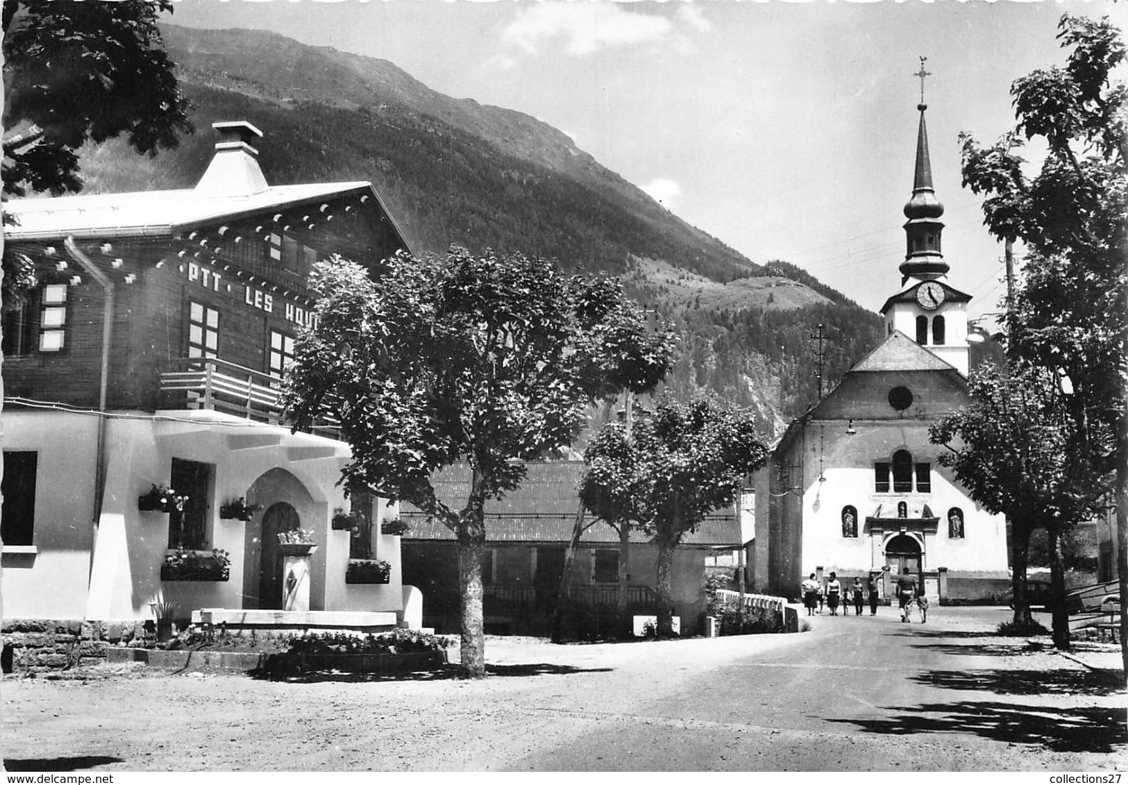 74-LES HOUCHES- LA POSTE ET L'EGLISE - Les Houches