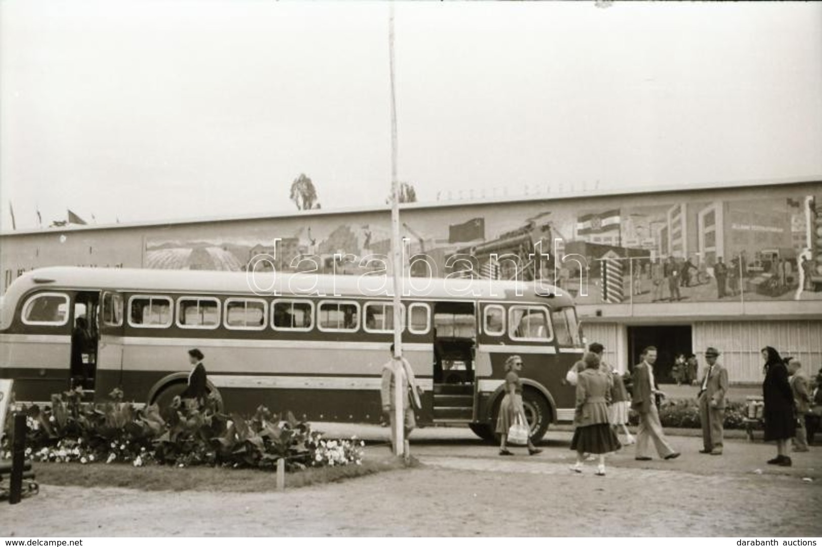 1949 IKARUS Autóbuszok Kiállítása A BNV-n, 7 Db Szabadon Felhasználható Vintage Negatív Kotnyek Antal (1921-1990) Budape - Andere & Zonder Classificatie