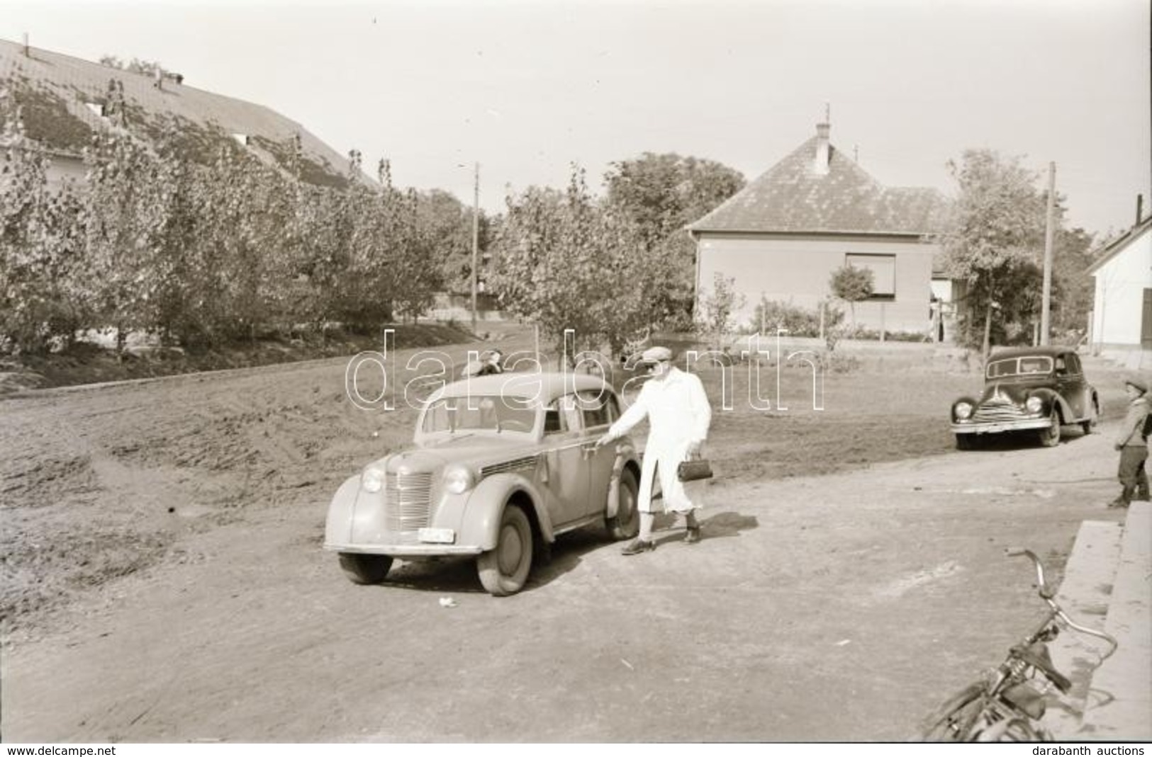 Cca 1940 Automobilok, 5 Db Szabadon Felhasználható Vintage Negatív, 6x6 Cm és 6x9 Cm - Andere & Zonder Classificatie