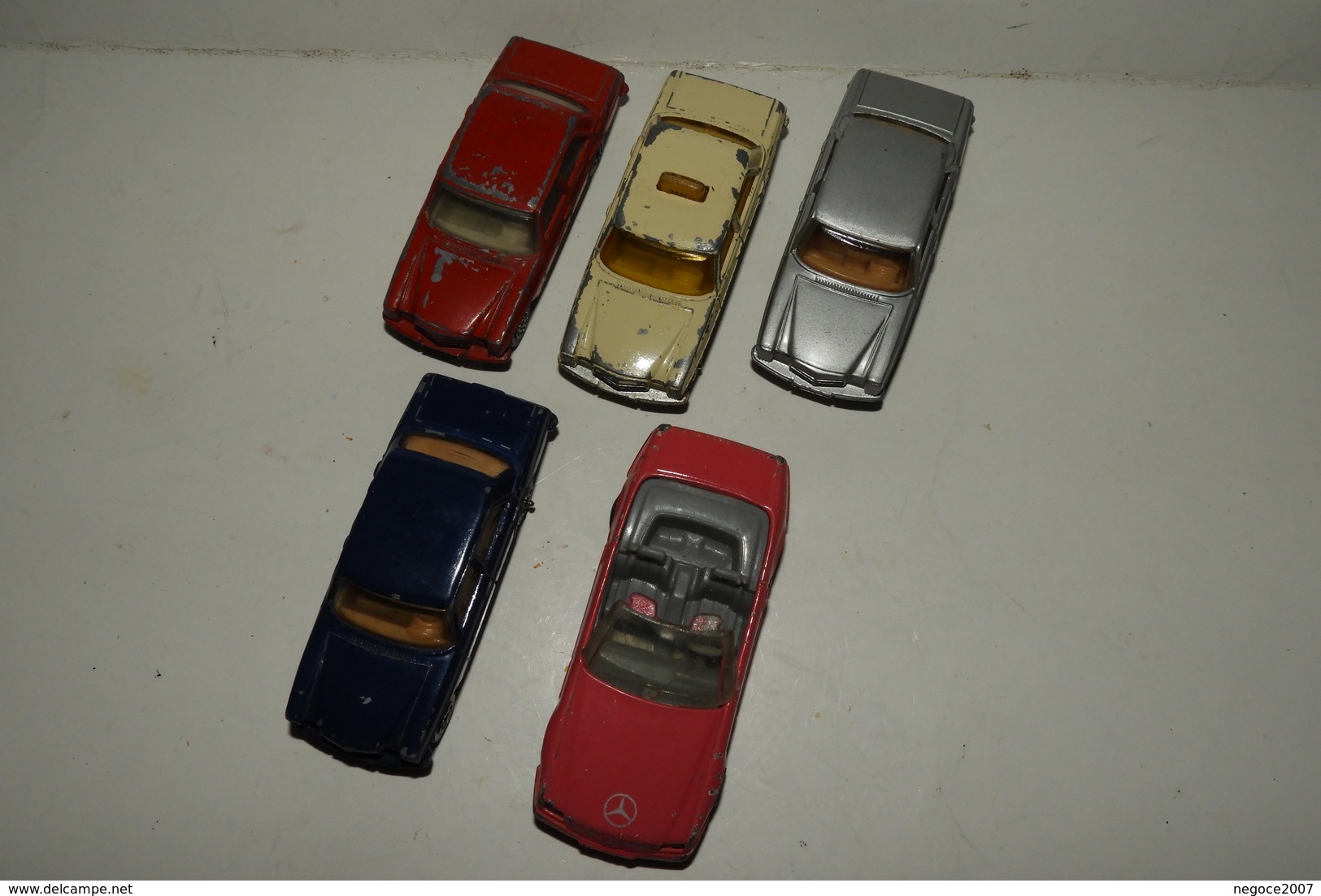 CORGI Et AUTRES  :  Lot  De 5 Miniatures Mercedes Au 1/64 éme - Corgi