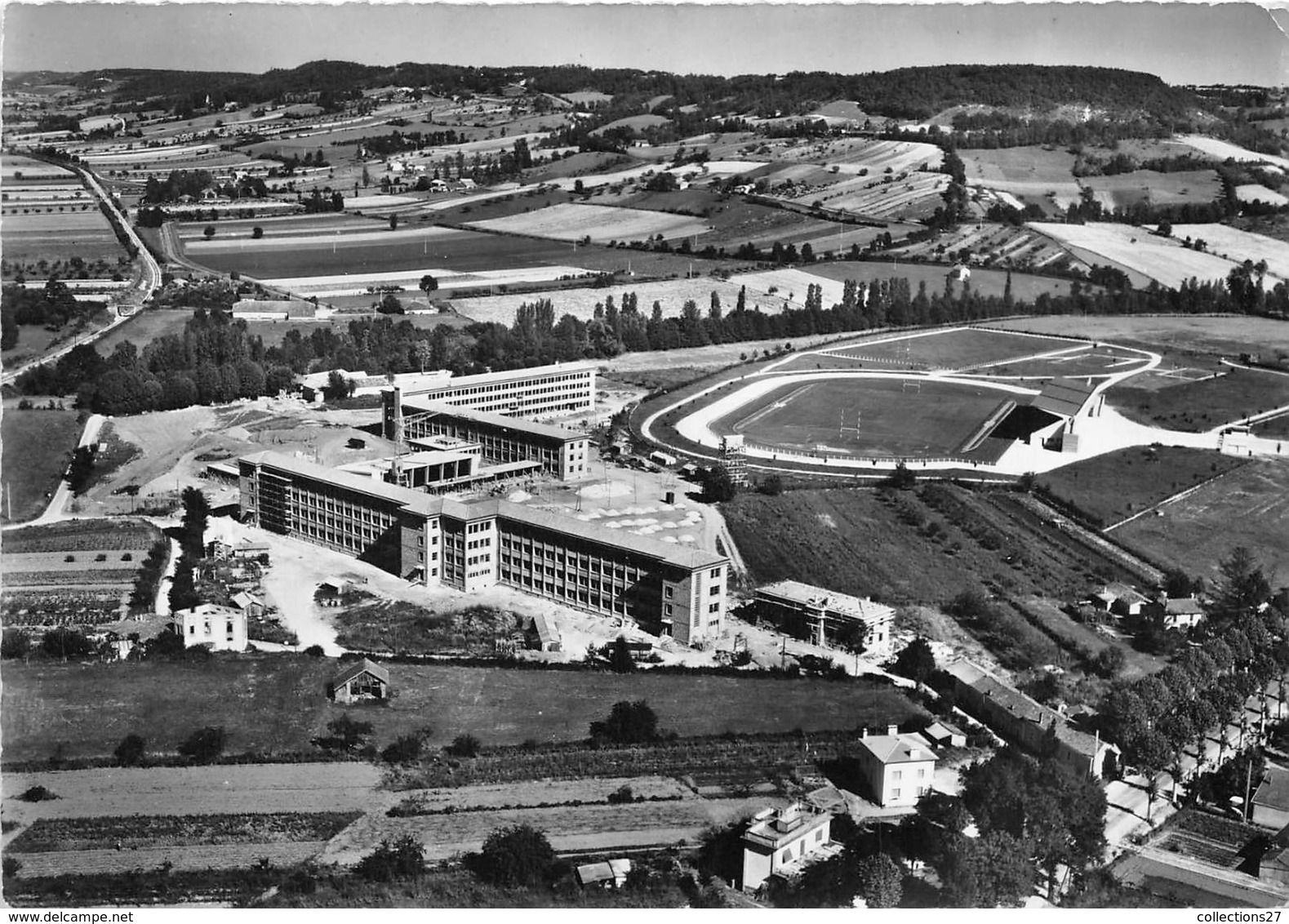 47-VILLENEUVE-SUR-LOT- LE STADE - LE COLLEGE - Villeneuve Sur Lot