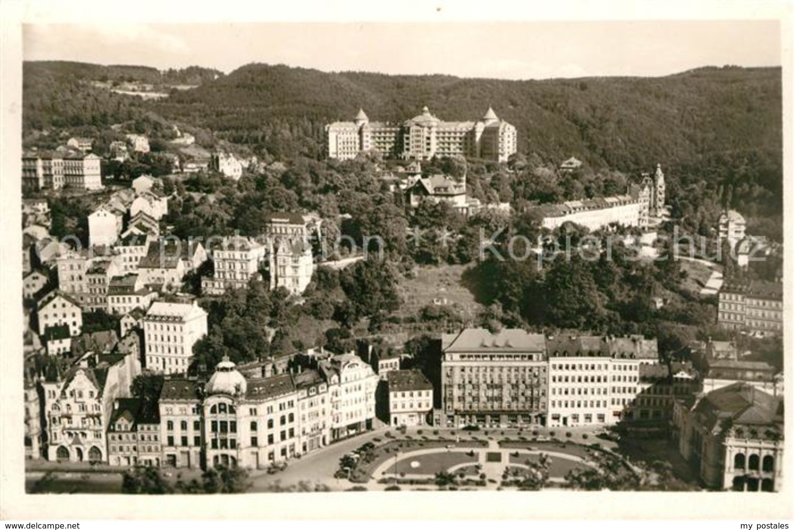 43148558 Karlovy Vary Panorama - Schneeberg