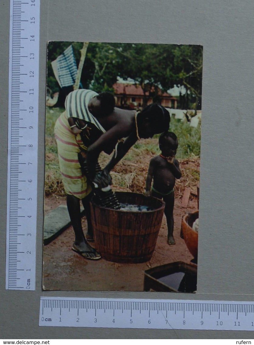 GUINÉ      - LAVADEIRA NATIVA -  FALACUNDA -   2 SCANS  - (Nº22010) - Guinea-Bissau