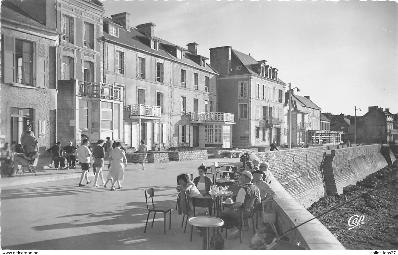 14-ARROMANCHES-LES-BAINS- PORT DE LA LIBERATION , LA DIGUE - Arromanches