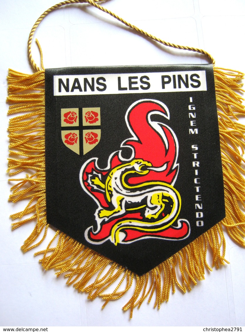 PETIT FANION BI FACE DES SAPEURS POMPIERS DU 83 NANS LES PINS TRES BON ETAT - Pompieri