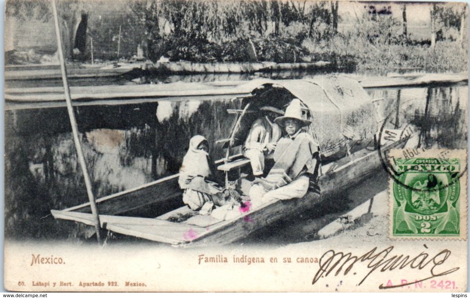 AMERIQUE --  Mexique --  México - familia indigena en su canoa