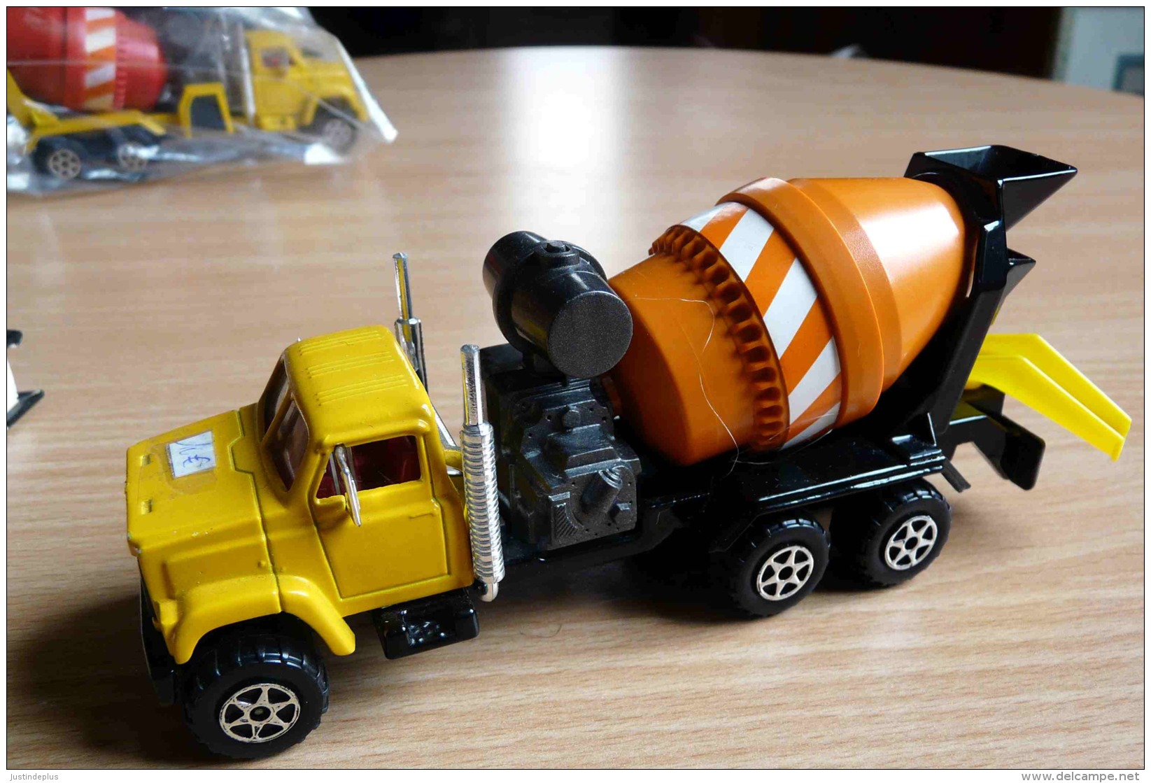 CAMION CENTRALE BETON  TOUPIE ORANGE N° 3031 MAJORETTE ENGIN DE CHANTIER - Camions, Bus Et Construction