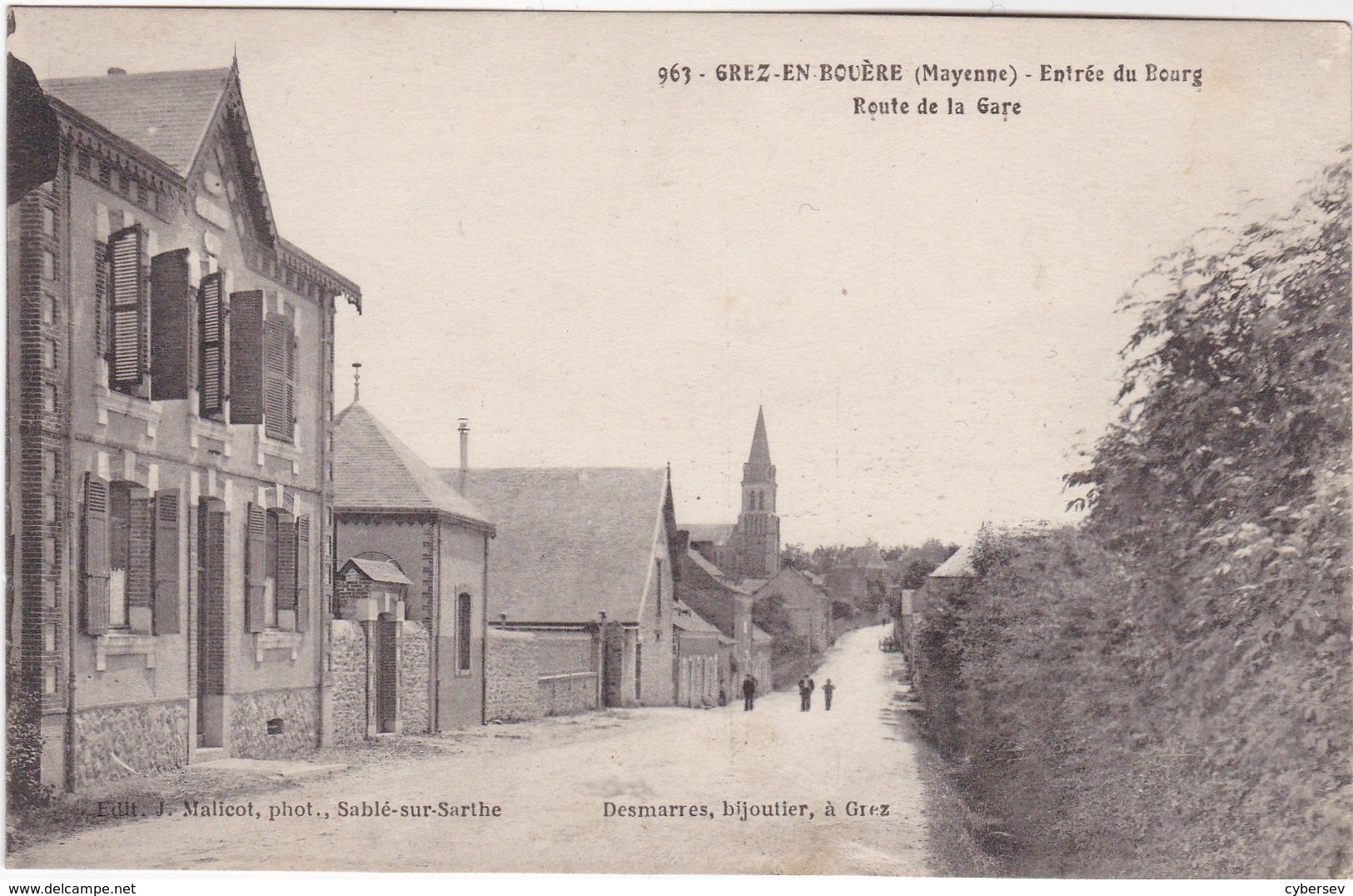 GREZ-en-BOUERE - Entrée Du Bourg - Route De La Gare - Crez En Bouere