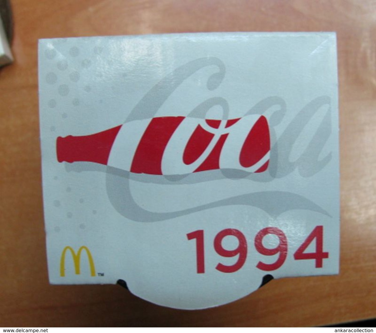 AC - COCA COLA McDONALD'S 1994 GREENISH CLEAR GLASS IN ITS ORIGINAL BOX - Tasses, Gobelets, Verres