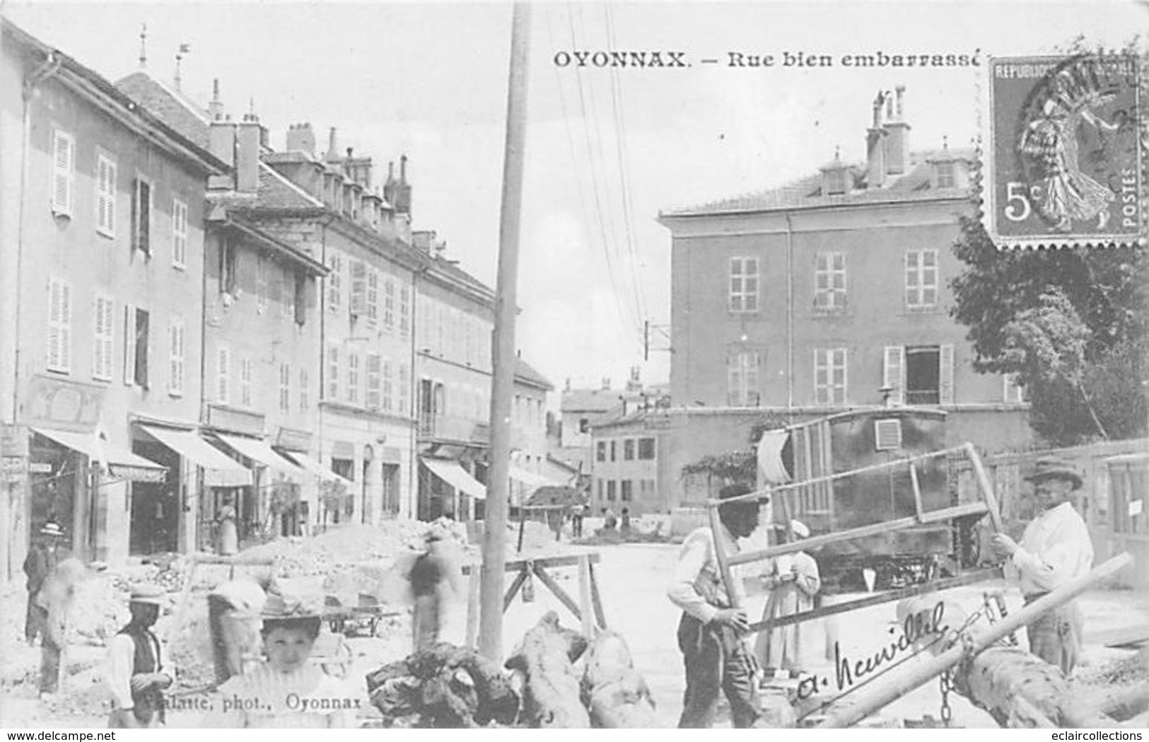 Oyonnax     01       Rue Bien Embarrassée. Travaux De Route           (voir Scan) - Oyonnax