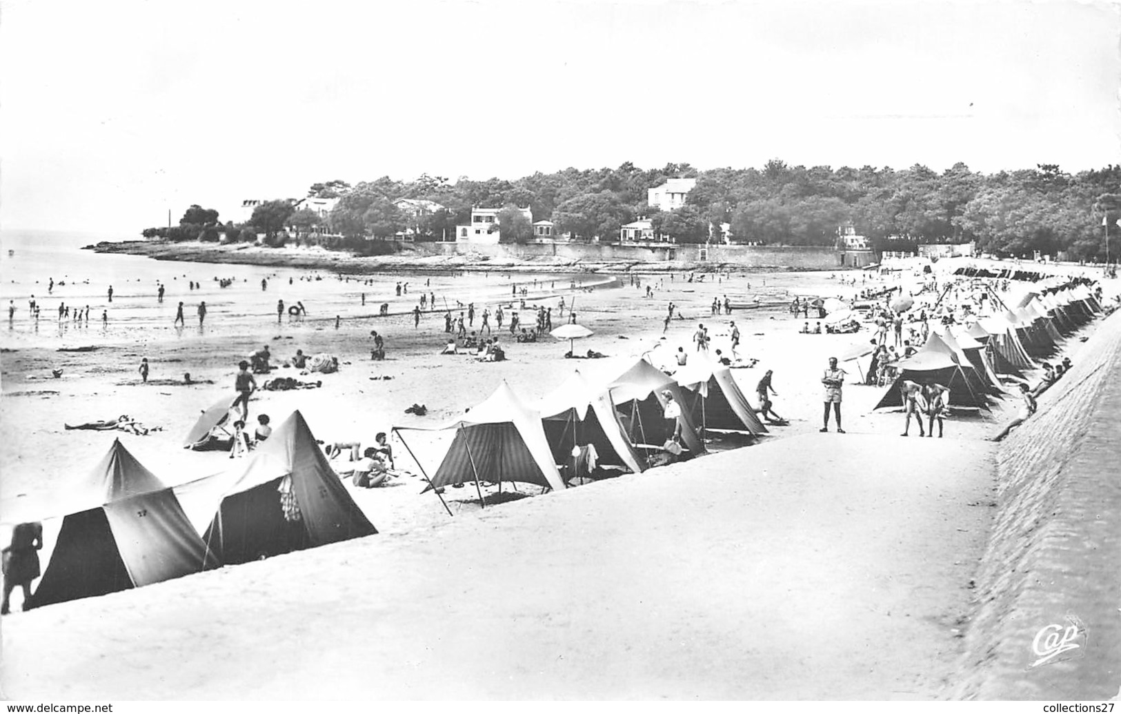 17-VAUX-NAUZAN- LA PLAGE ET LA CORNICHE - Vaux-sur-Mer