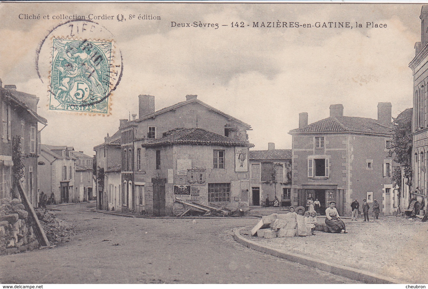 79. MAZIERES EN GATINE. CPA. ANIMATION SUR LA PLACE. ANNÉE 1906 - Mazieres En Gatine