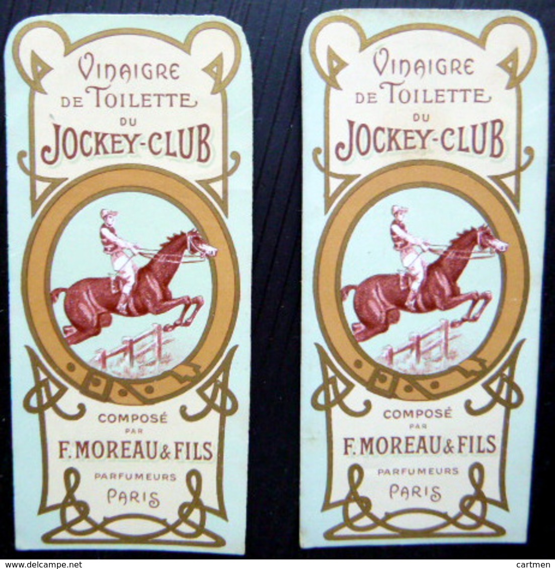 DEUX ETIQUETTES DE PARFUM ANCIENNES PERFUME VINAIGRE DE TOILETTE JOCKEY CLUB MOREAU PARIS   TRES BON ETAT - Etiketten