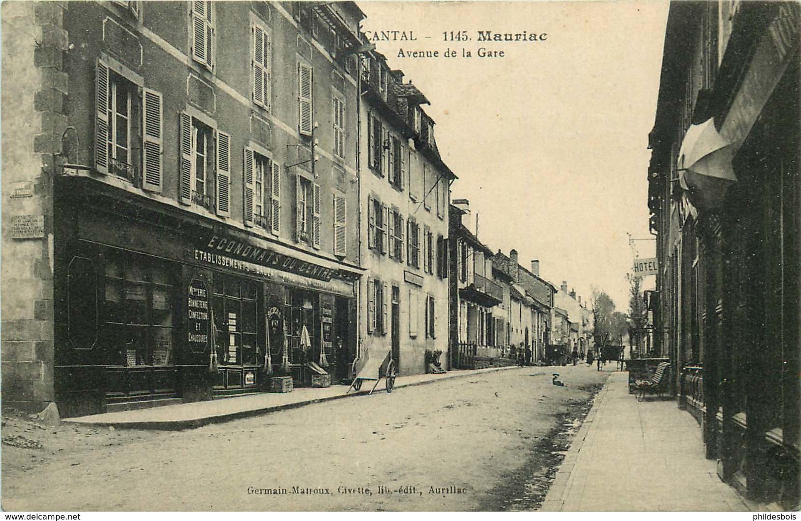 CANTAL  MAURIAC  Avenue  De La Gare - Mauriac