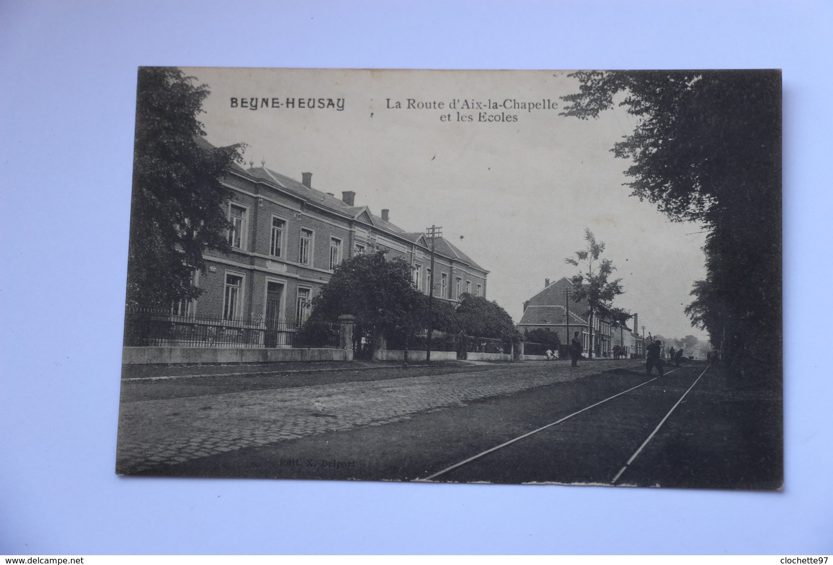 A 755 - Beyne-heusay La Route D'aix La Chapelle Et Les écoles - Soumagne