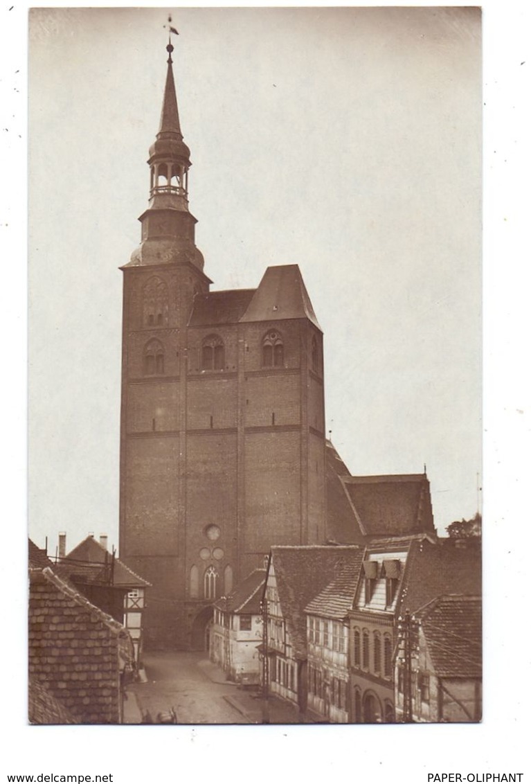 0-3504 TANGERMÜNDE, Strassenpartie Mit St. Stephanskirche - Tangermuende