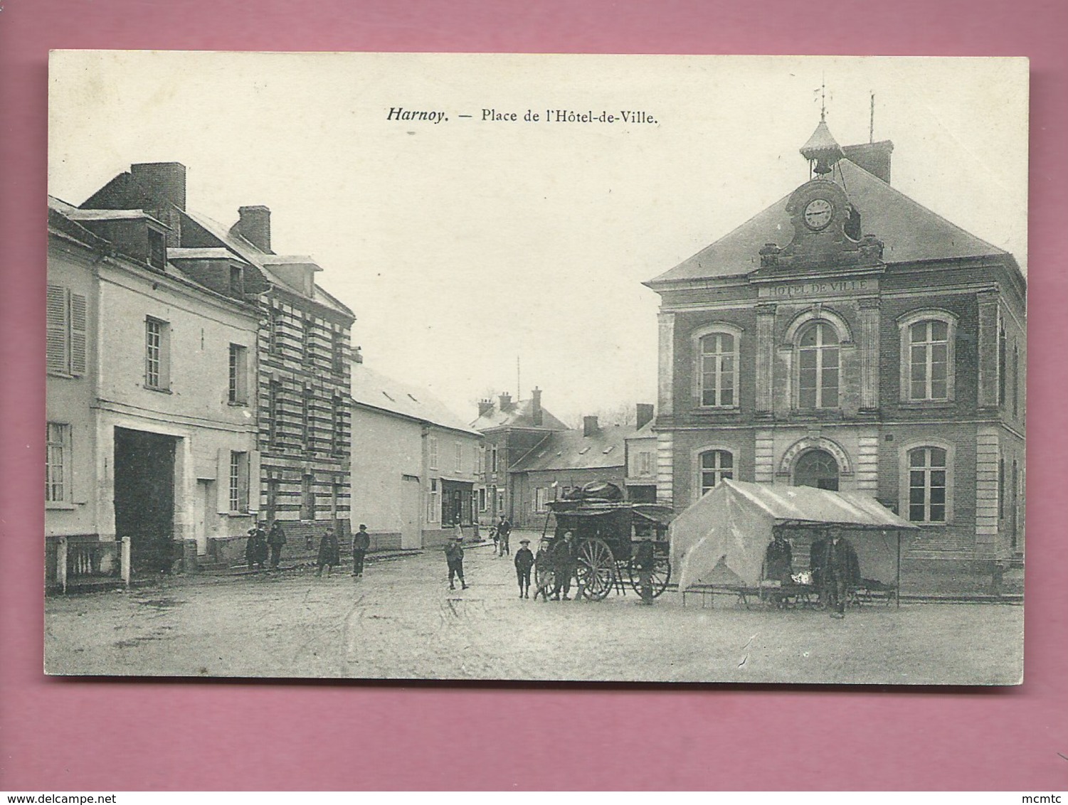 CPA   -  Hornoy  -  Place De L'Hôtel De Ville - Hornoy Le Bourg