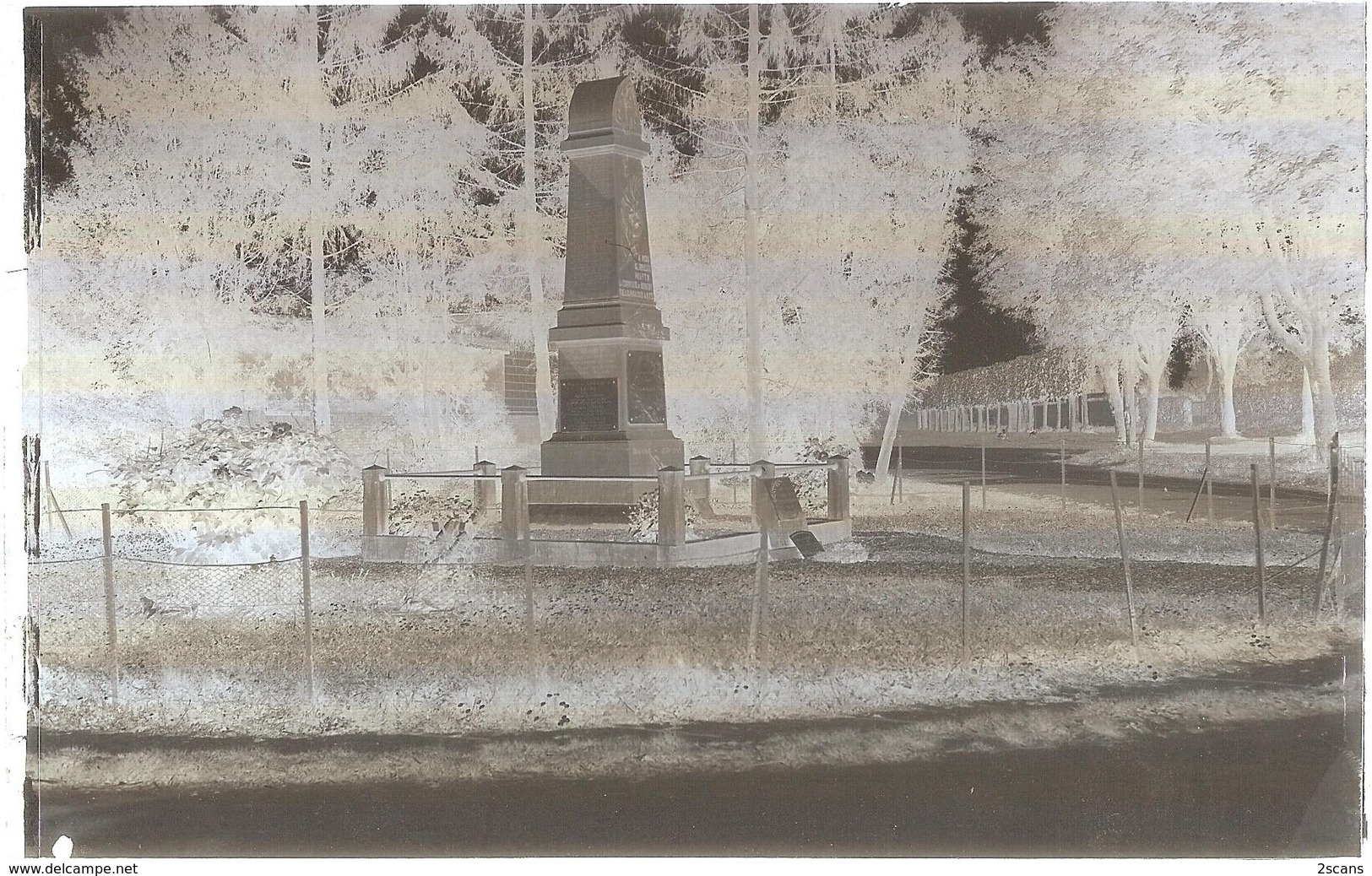 Dépt 80 - HORNOY-LE-BOURG - PLAQUE De VERRE (négatif Photo Noir & Blanc, Cliché R. Lelong) - Monument Aux Morts - Hornoy Le Bourg