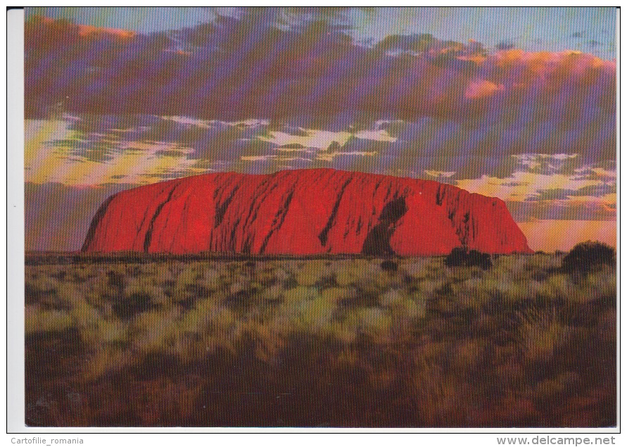 Ayers Rock Alice Springs Circulated Postcard (ask For Verso / Demander Le Verso) - Alice Springs