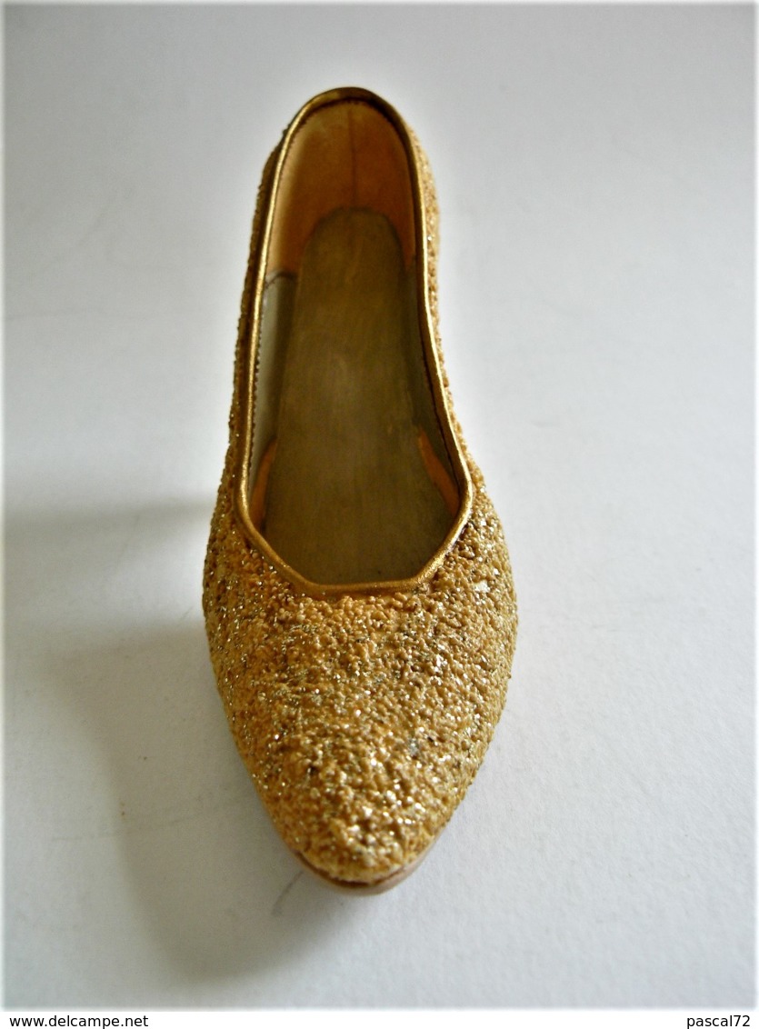 CHAUSSURE MINIATURE COLLECTION GOLDEN STILETTO JUST THE RIGHT SHOE - Other & Unclassified