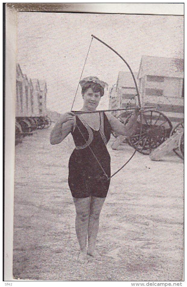 OSTENDE        BAIGNEUSE ET LE TIR A L ARC - Archery