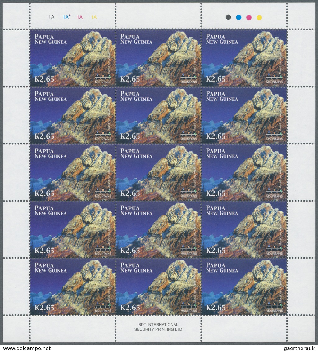 Thematik: Alpen Und Berge / Alps And Mountains: 2002, Papua New Guinea. Lot With 375 Complete Sets Y - Other & Unclassified