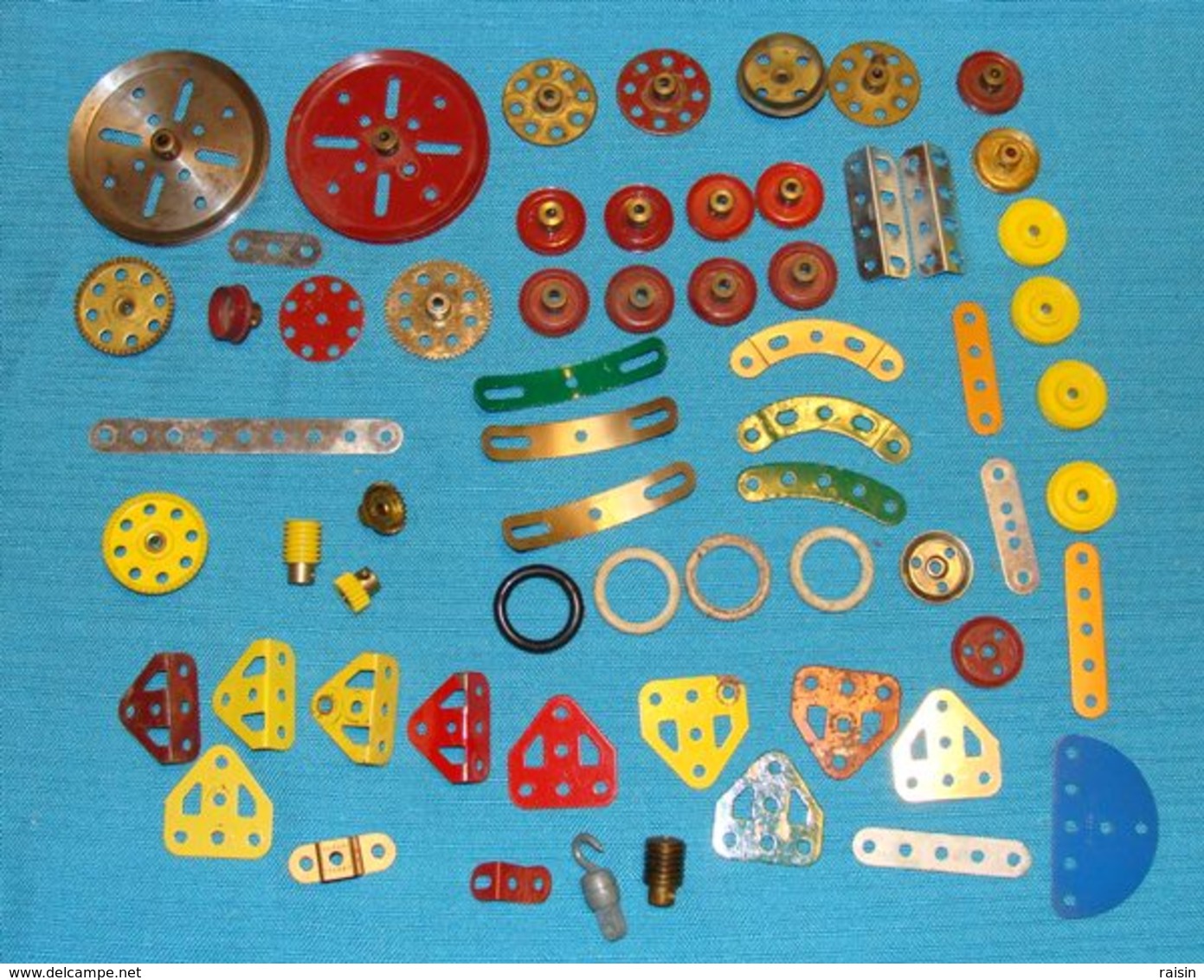 Lot N°4 Plus De 200 Pièces Meccano Hors Visserie Images Conformes - Meccano