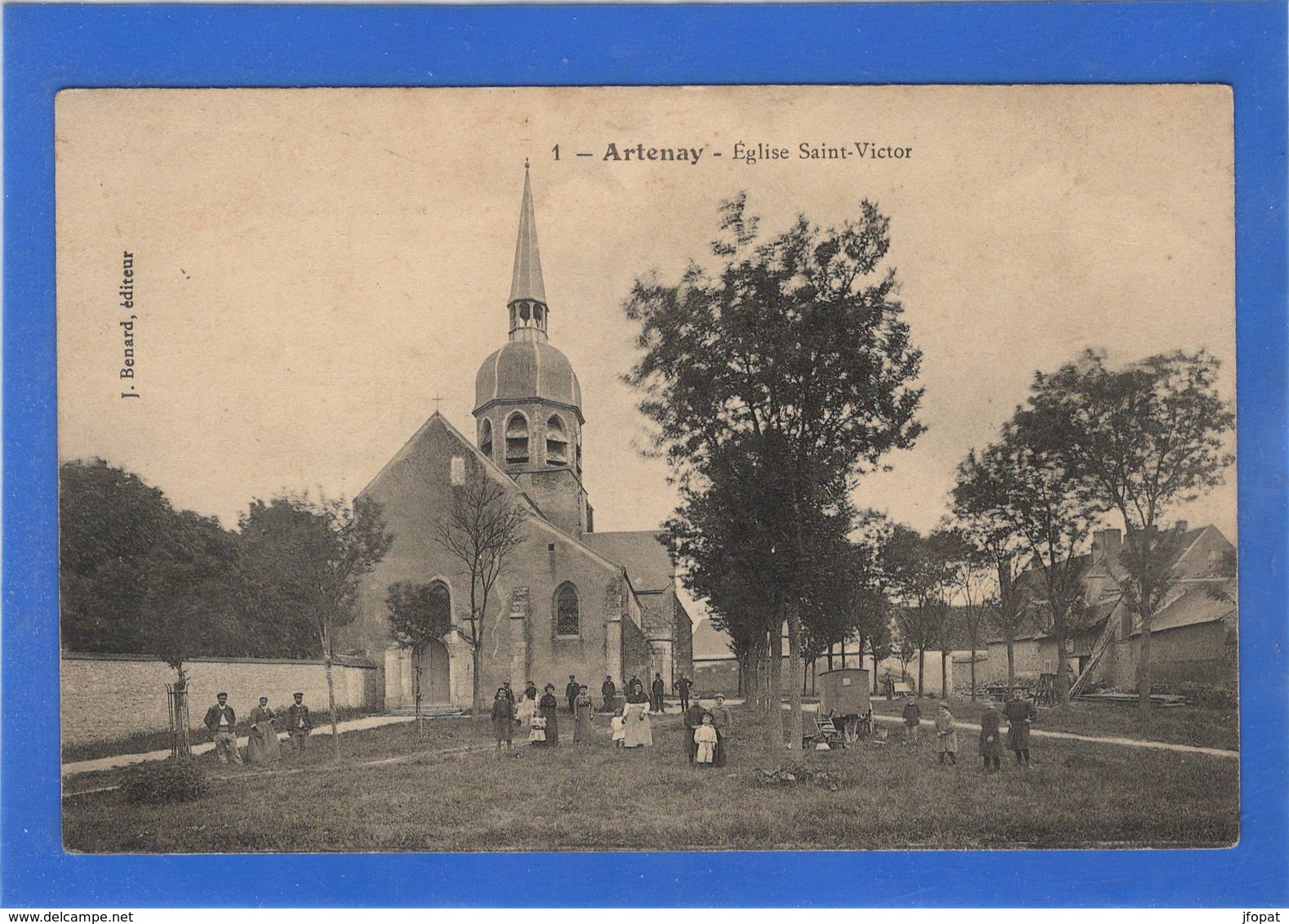 45 LOIRET - ARTENAY Eglise Saint-Victor, Roulotte - Artenay