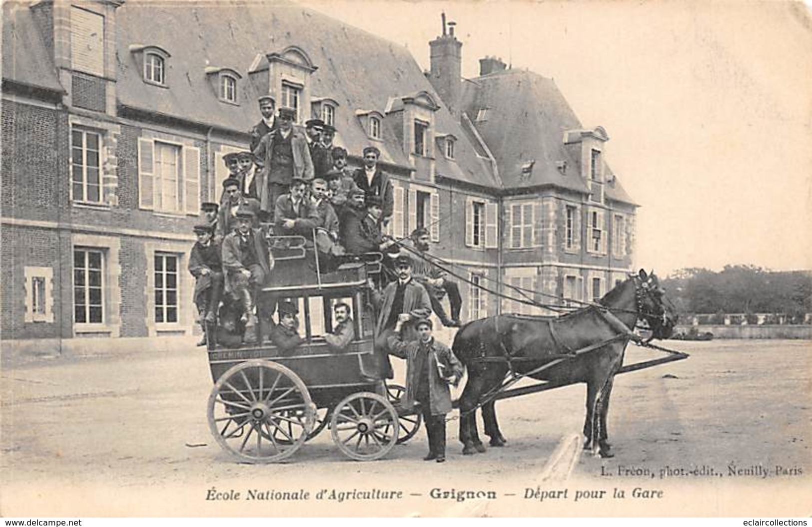 Grignon      78     Ecole D'agriculture  Départ Pour La Gare. Diligence Attelée      (voir Scan) - Grignon