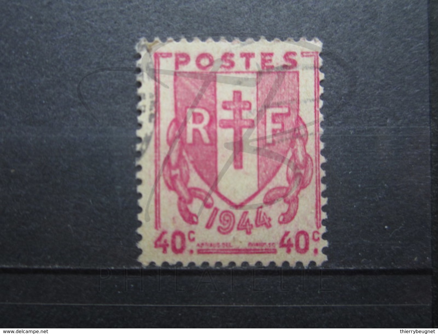 VEND BEAU TIMBRE DE FRANCE N° 672 , TRAIT BLANC AU DESSUS DU " R " !!! - Used Stamps