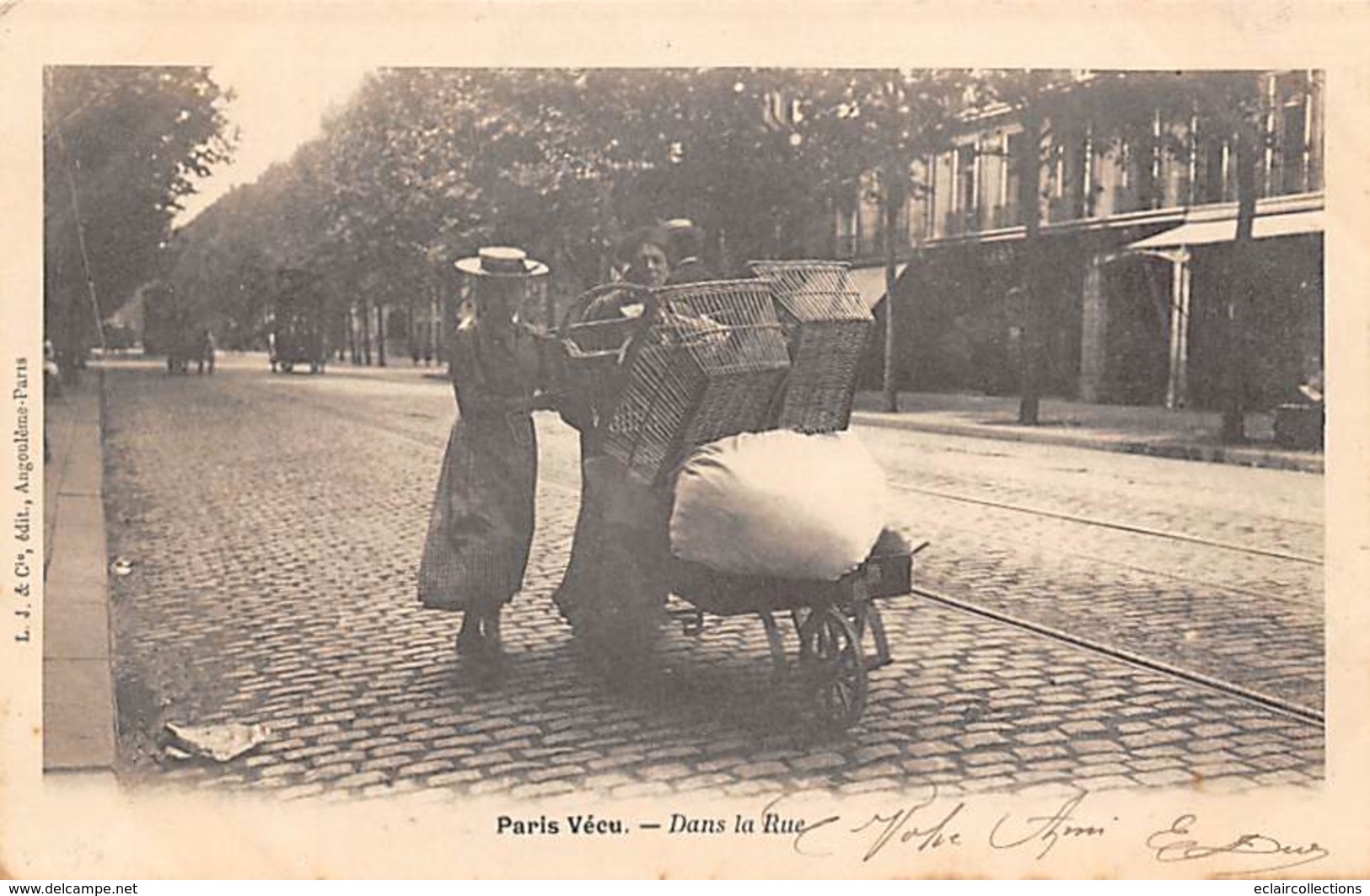 Paris  75     Paris Vécu .  Dans La Rue. Une Blanchisseuse  Avec Sa Brouette      (voir Scan) - Konvolute, Lots, Sammlungen