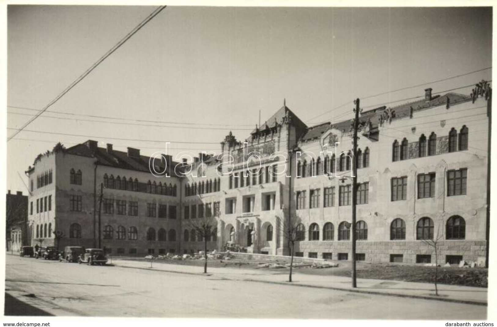 ** T1 Kolozsvár, Cluj; M. Kir. Honvédhadtest Parancsnoksági épület, Automobilok / Military Coprs Headquarter, Automobile - Non Classés