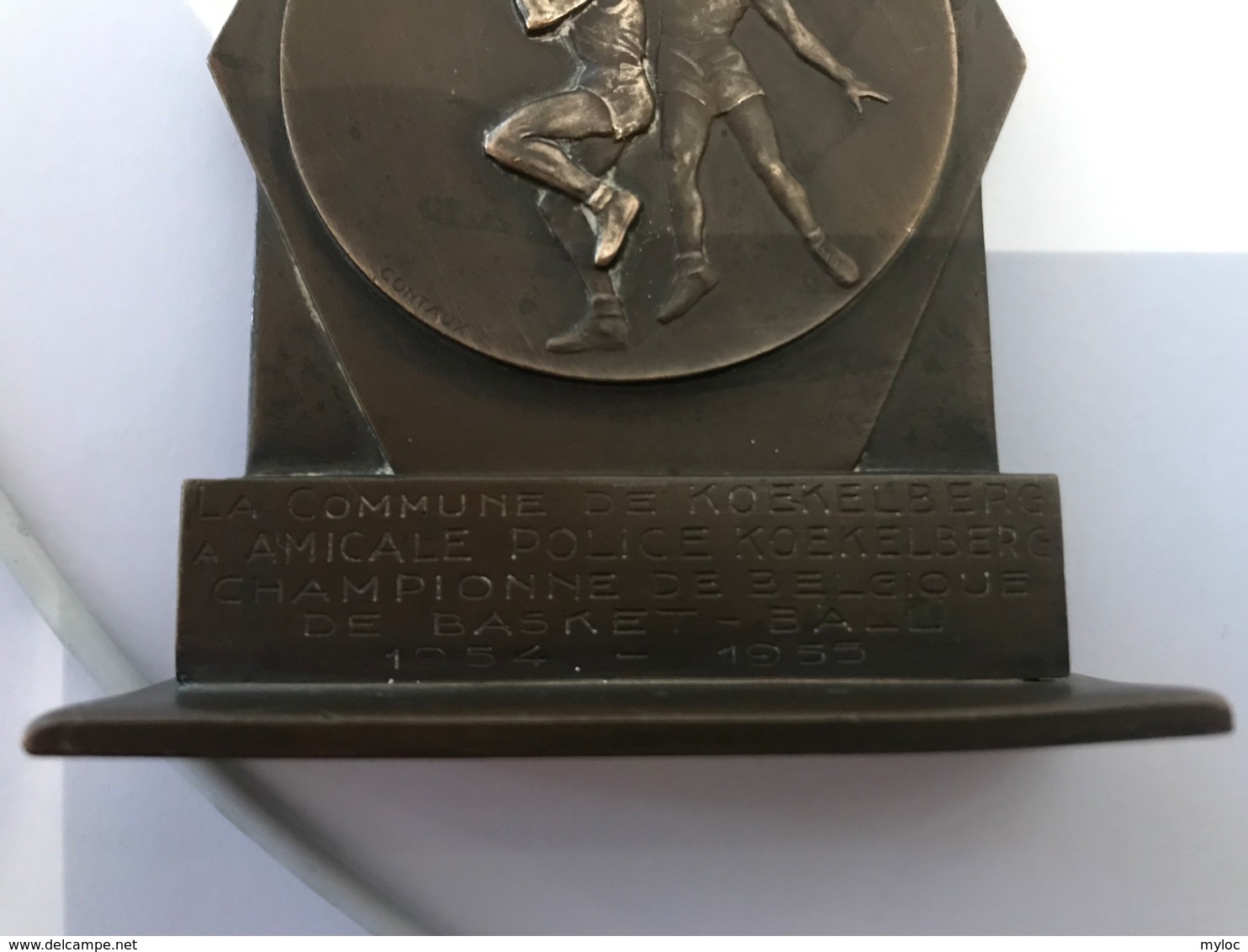 Médaille Bronze. Koekelberg à L'Amicale Police Koekelberg Championne De Belgique Basket 1954-1955. Sport. Contaux. - Profesionales / De Sociedad