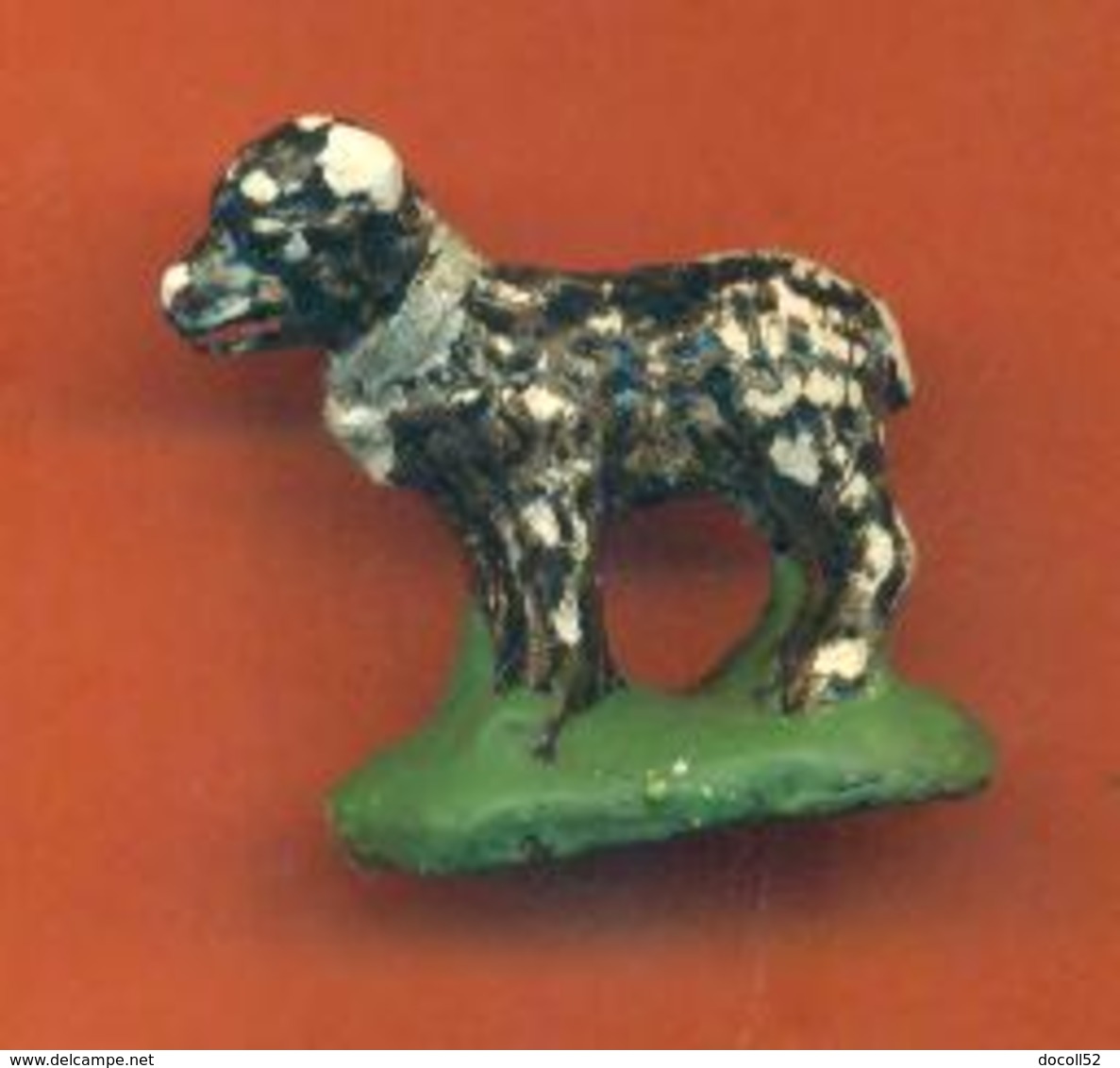 Fève Ancienne Faience Chien Ou Mouton à Identifier - 30mm H - 2 Scans - Olds