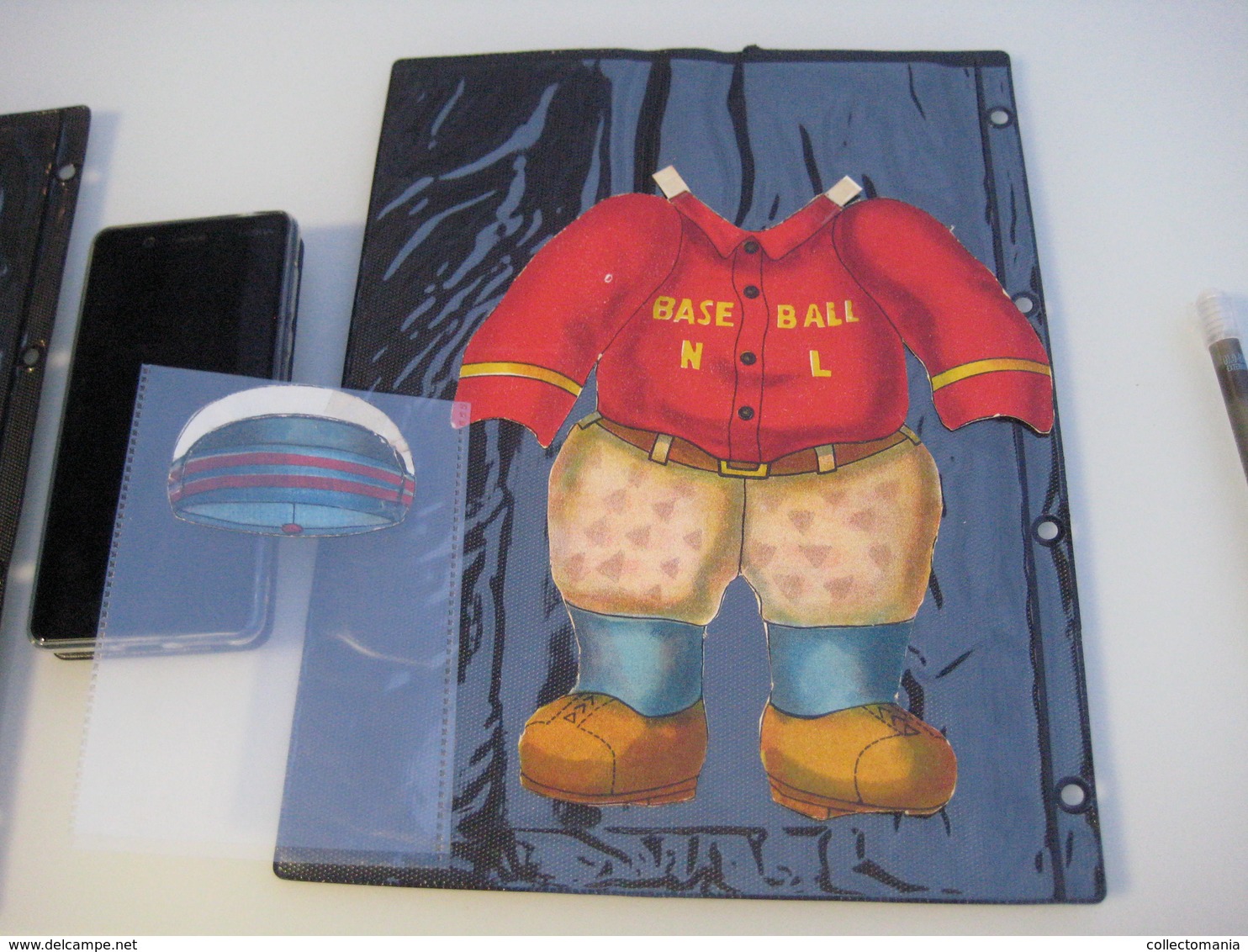 base-ball anno 1907  paper doll outfit  Teddy Bear, Ottman Litho Company c1907, original envelope,5 costumes SPORT RARE