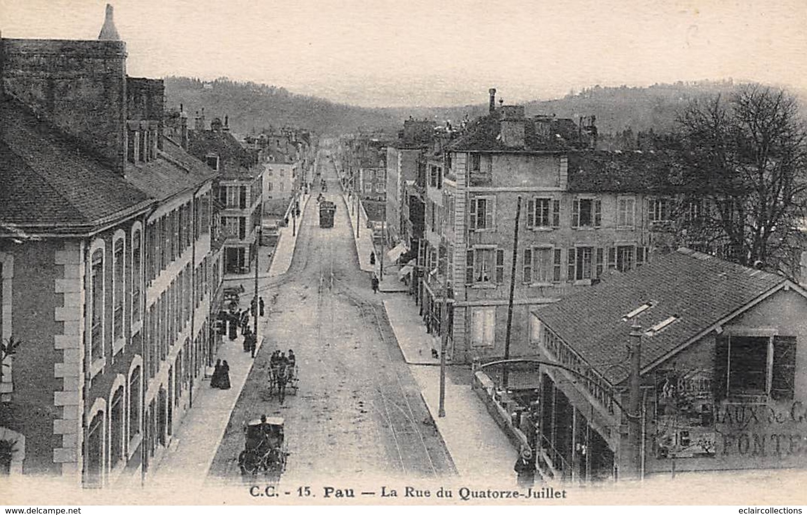 Pau       64        Rue Du 14 Juillet      (voir Scan) - Pau