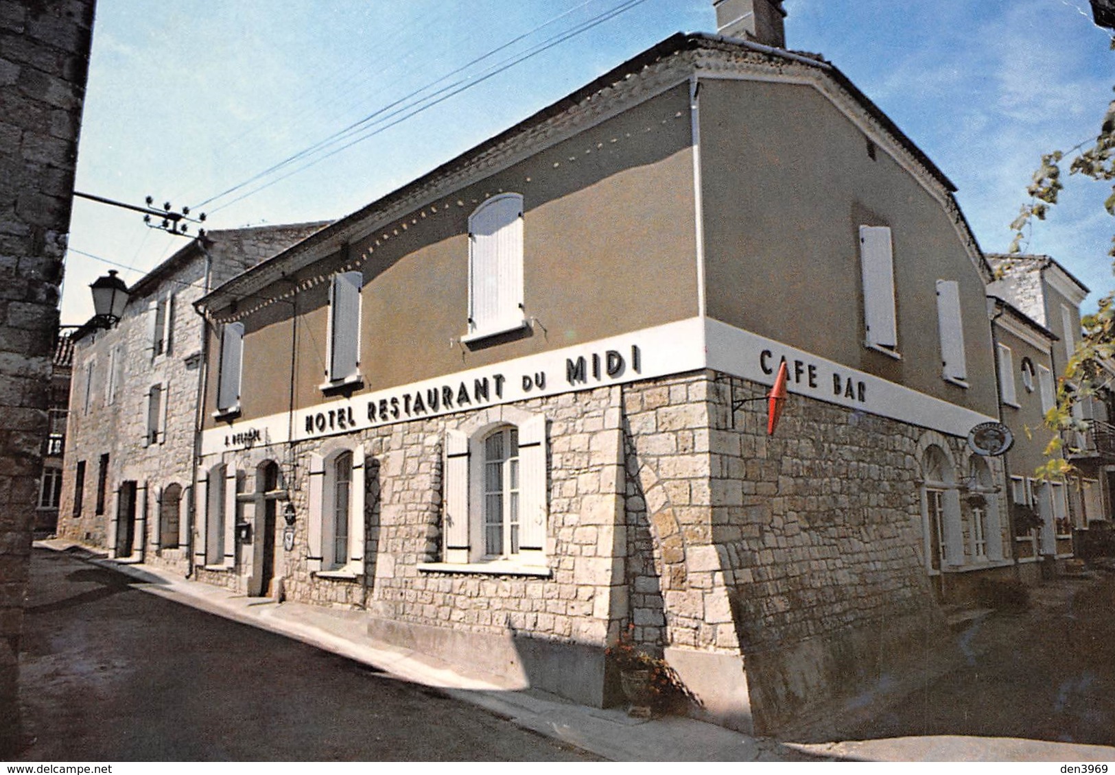 TOURNON-d'AGENAIS - Café-Bar-Hôtel-Restaurant "le Midi" - C. Delbrel Propriétaire - Tournon D'Agenais