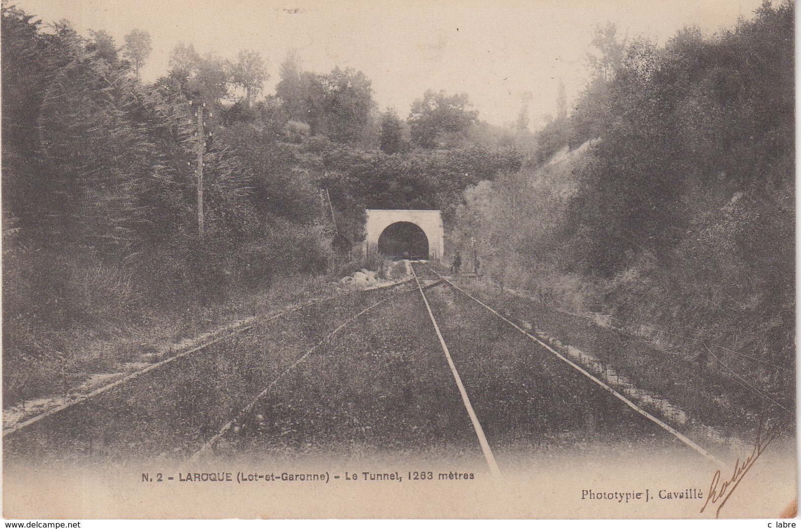 LAROQUE : LE TUNNEL . - Laroque Timbault