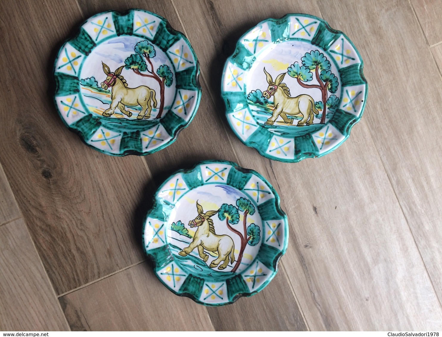 3 Piatti Vintage Da Appendere In Ceramica Fatti E Dipinti A Mano - Sicilia Caltagirone? Asino Ciuccio - Sin Clasificación