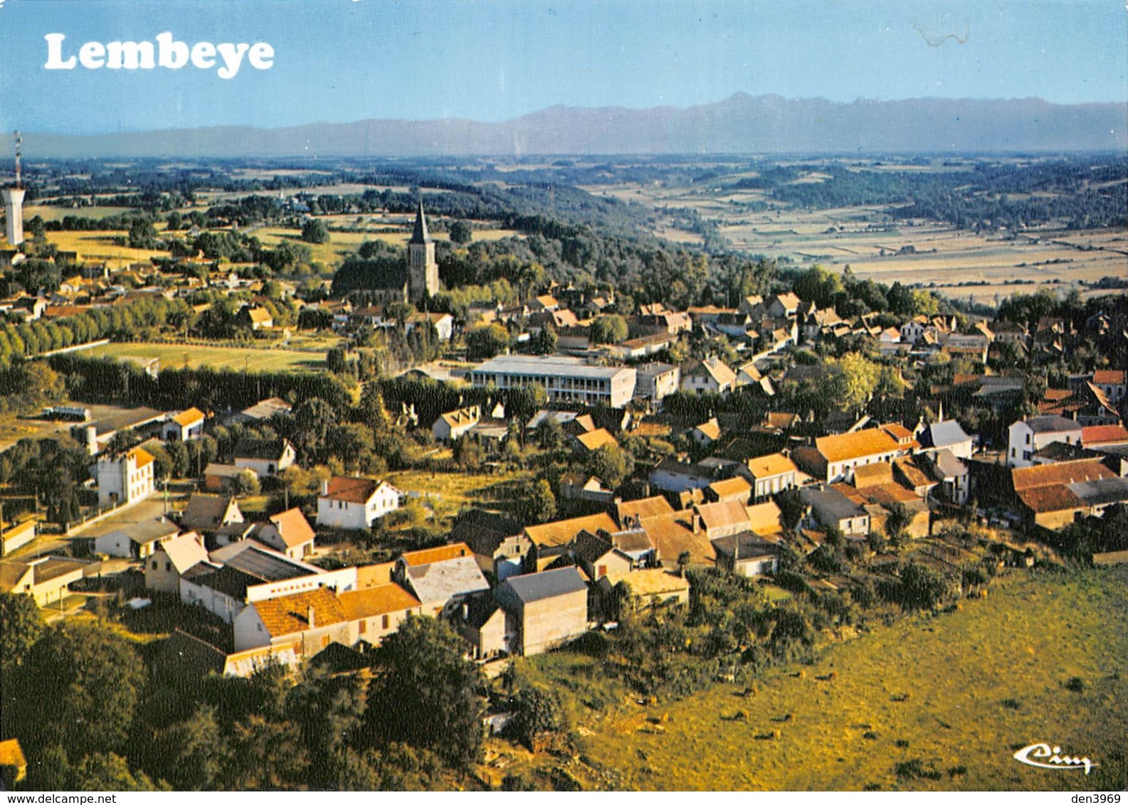 Lembeye - Vue Panoramique Aérienne Avec Au Fond Les Pyrénées - Lembeye