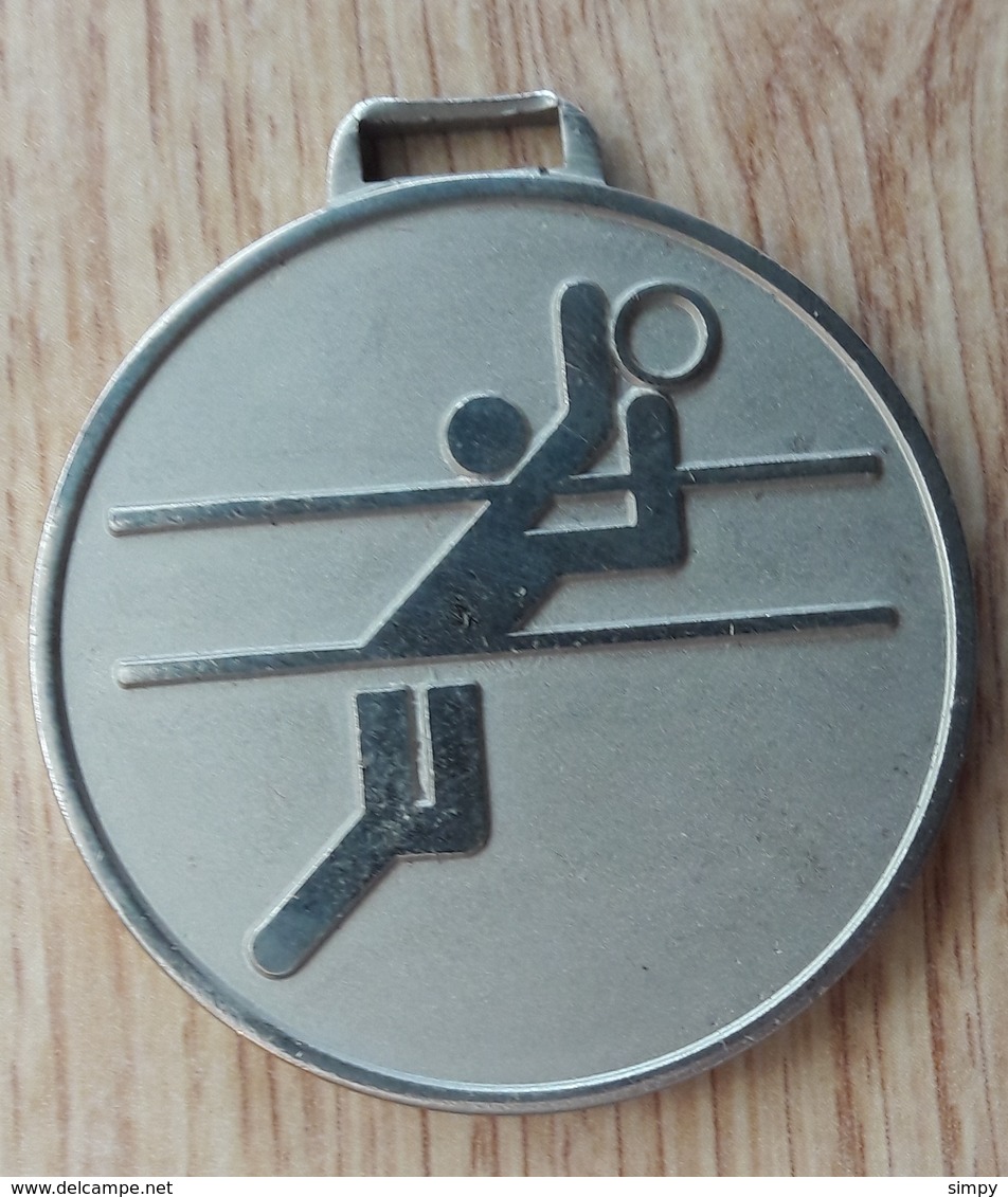Silver Medal Basketball Player Medaille Medaglia Slovenia - Habillement, Souvenirs & Autres