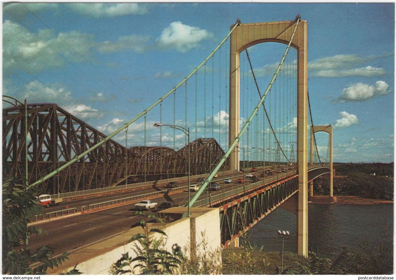 Quebec, Que. - Les Ponts Pierre Laporte Et Quebec - & Old Cars - Québec - Les Rivières