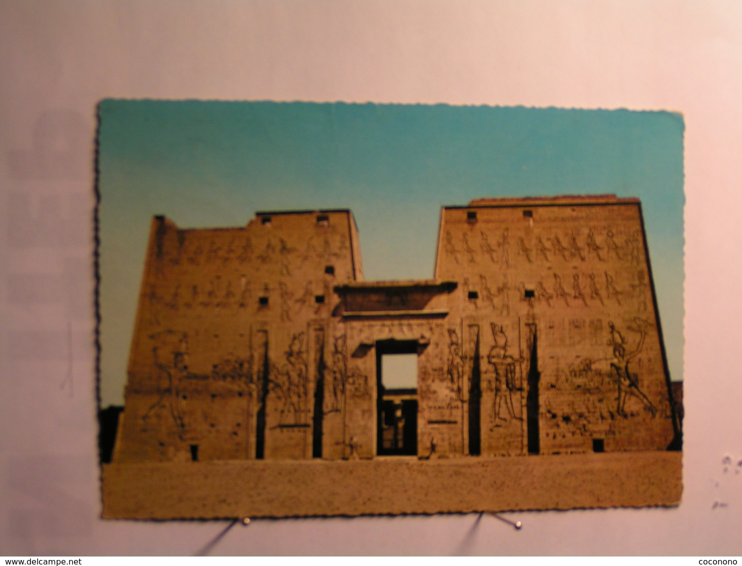 Edfou - Le Grand Pylone Du Temple De Horus - Idfu